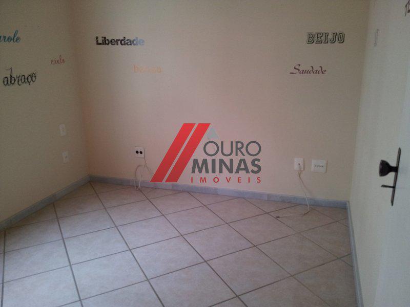 Apartamento, Sagrada Família, 2 Quartos, 1 Vaga, 1 Suíte