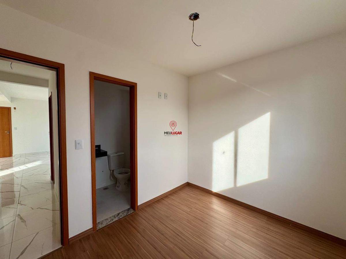 Apartamento, Miramar (barreiro), 3 Quartos, 1 Vaga, 1 Suíte