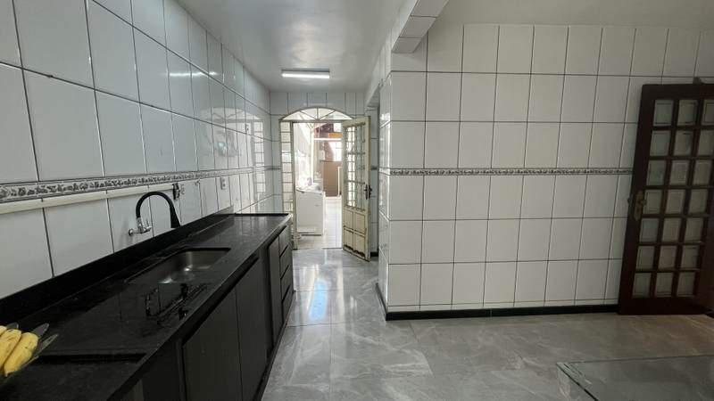 Casa, Alípio de Melo, 4 Quartos, 3 Vagas, 2 Suítes