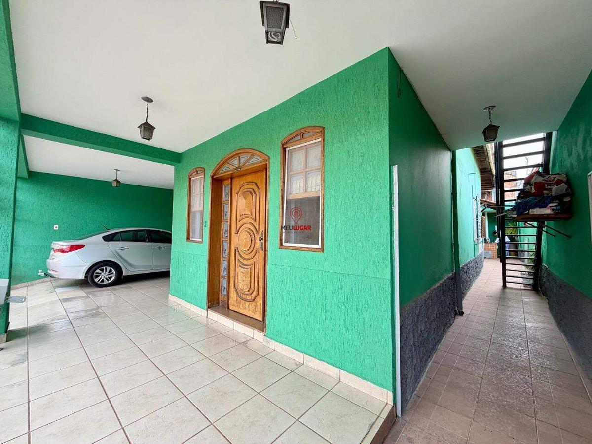 Casa, Tirol, 3 Quartos, 2 Vagas, 1 Suíte