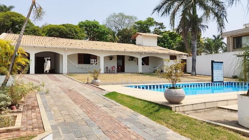 Casa, Braúnas, 3 Quartos, 8 Vagas, 2 Suítes
