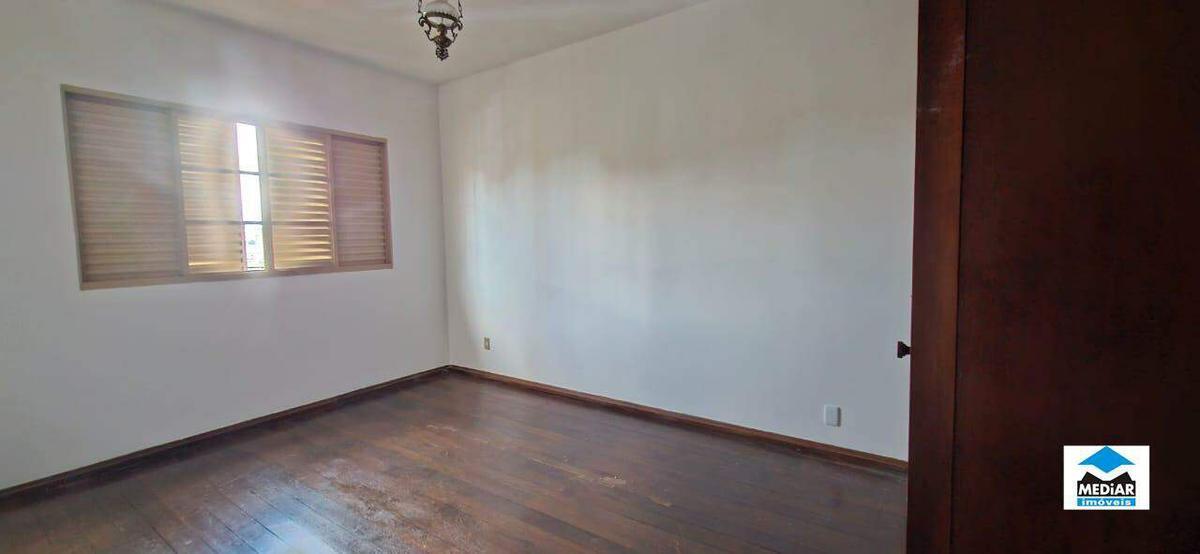 Casa, Santa Inês, 3 Quartos, 2 Vagas, 1 Suíte