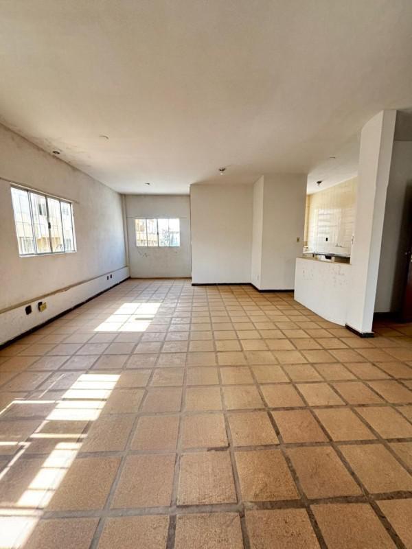 Galpão, Nova Floresta, 0 Quarto, 20 Vagas