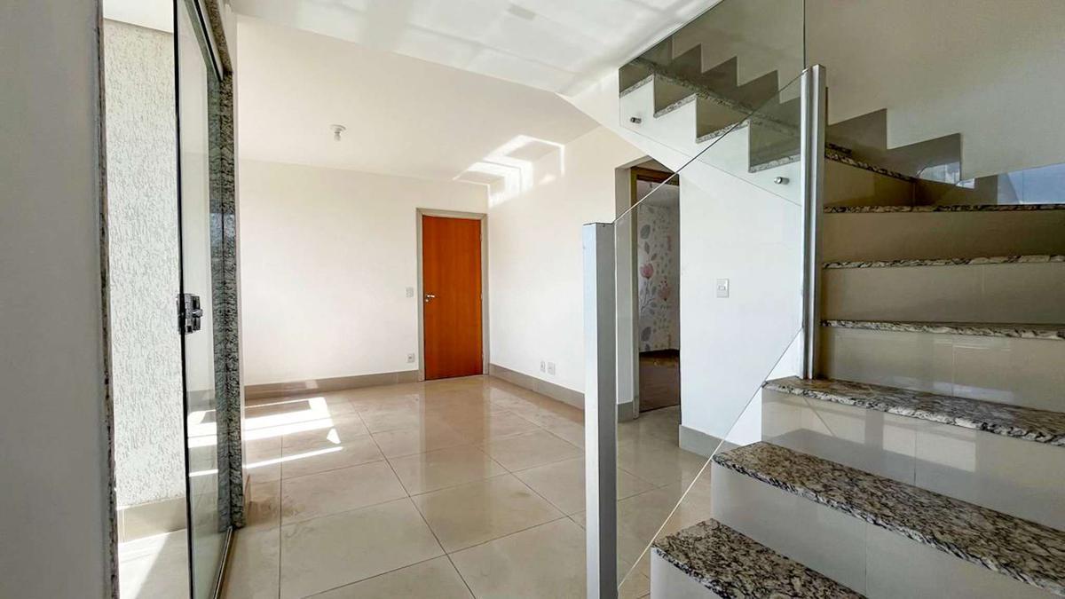 Cobertura, Serra, 2 Quartos, 3 Vagas, 1 Suíte