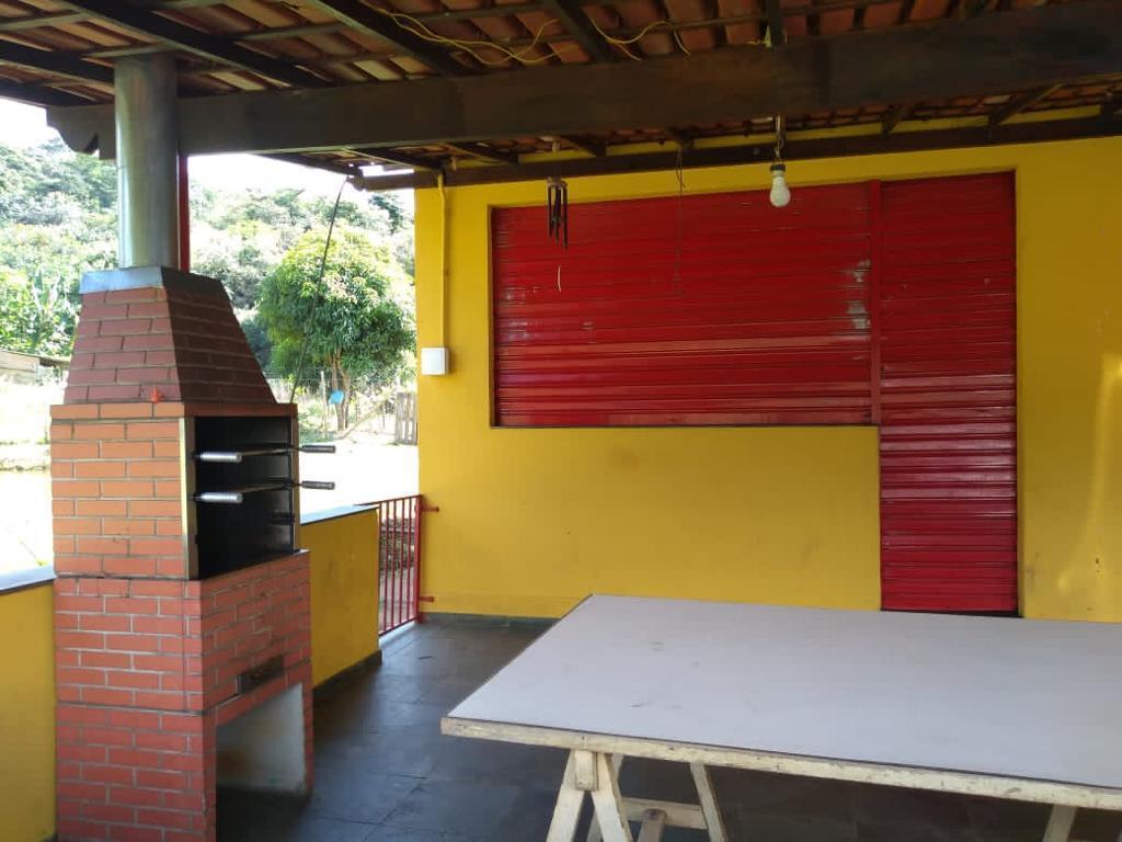 Casa, Pompeu, 1 Quarto, 20 Vagas