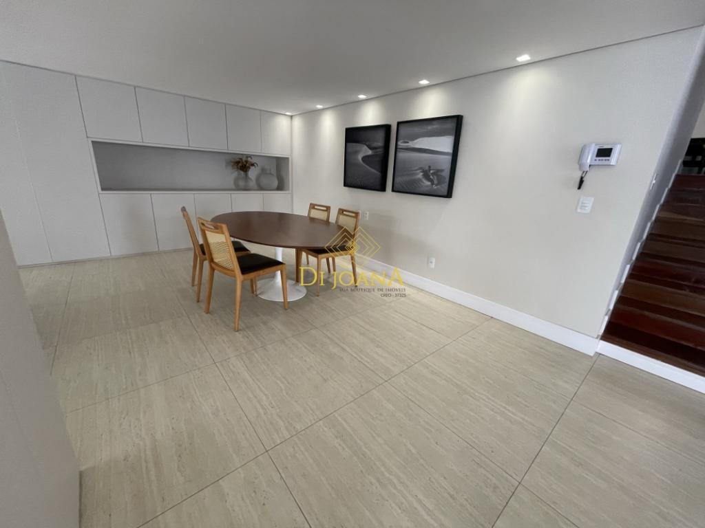 Casa, Ingá Alto, 4 Quartos, 8 Vagas, 4 Suítes