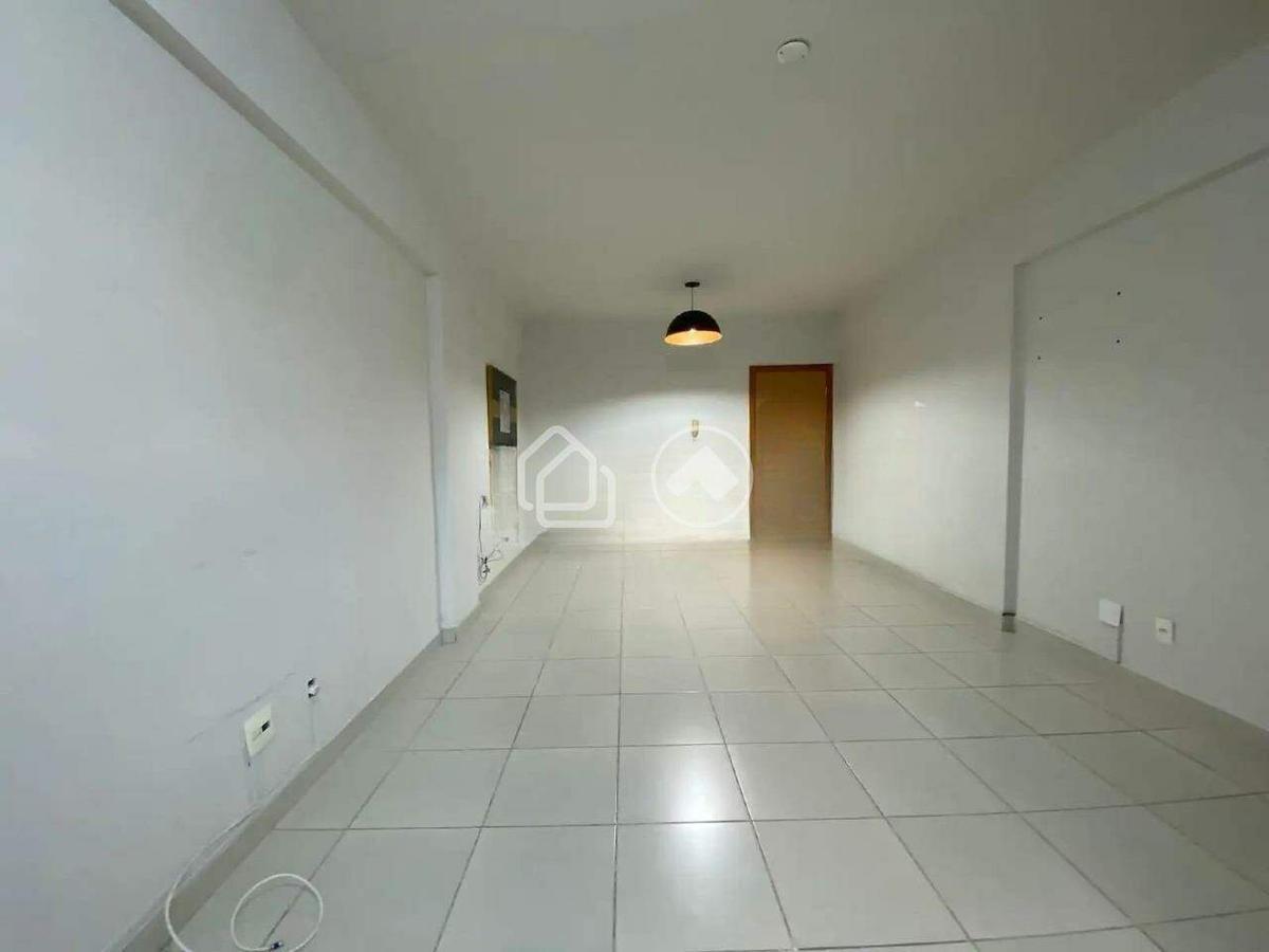 Sala, Padre Eustáquio