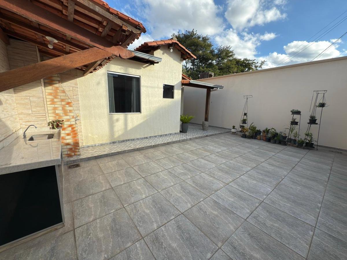 Casa, Jardim Leblon, 3 Quartos, 4 Vagas, 1 Suíte