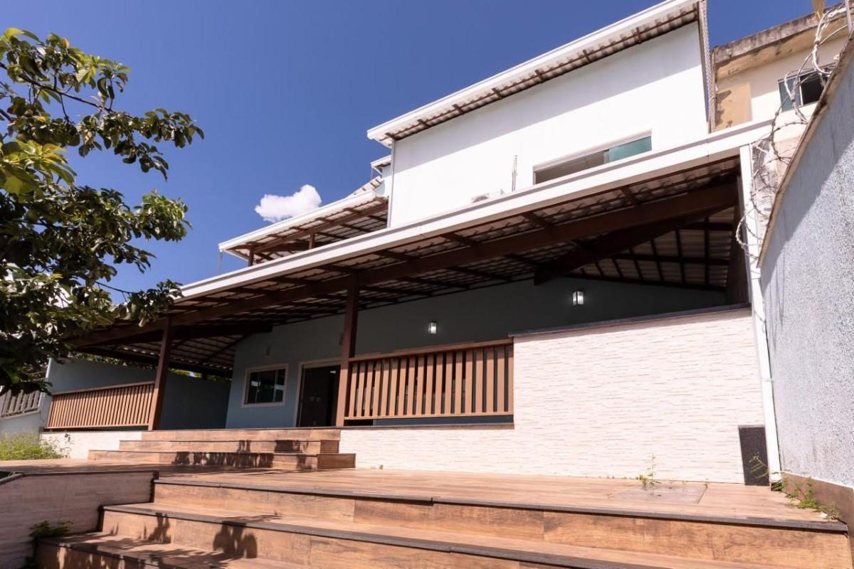 Casa, Icaivera, 4 Quartos, 2 Vagas, 1 Suíte