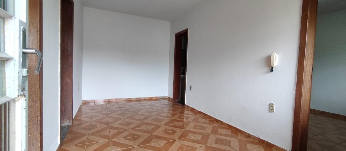 Casa, Palmeiras, 2 Quartos, 0 Vaga