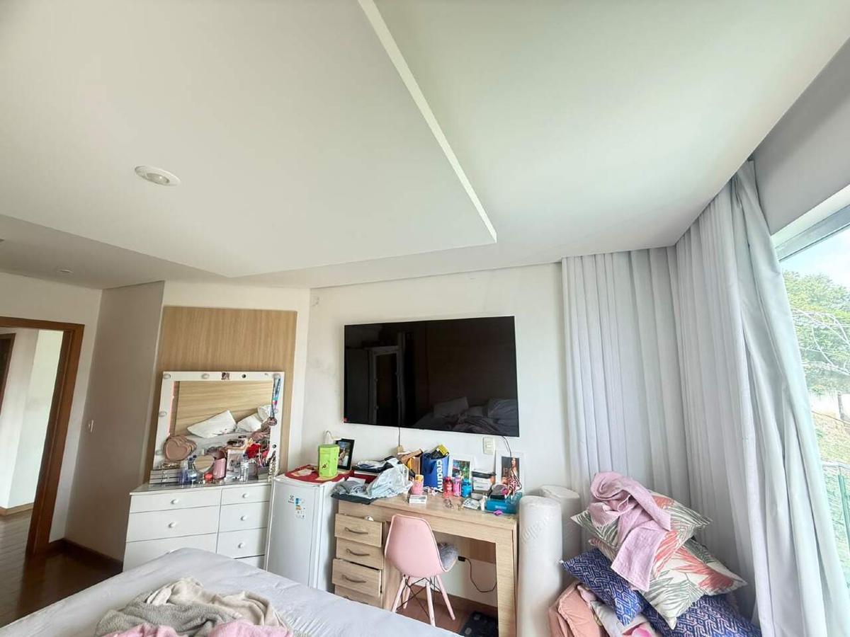 Casa, Estoril, 3 Quartos, 2 Vagas, 1 Suíte