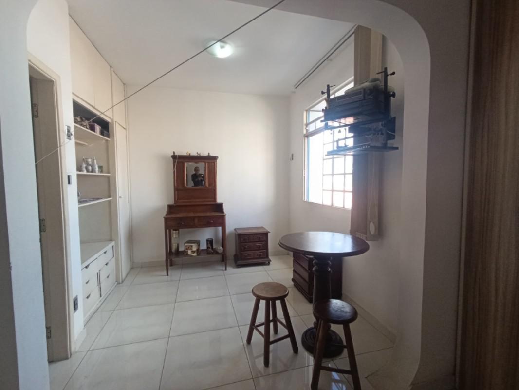 Apartamento, Sagrada Família, 2 Quartos, 1 Vaga