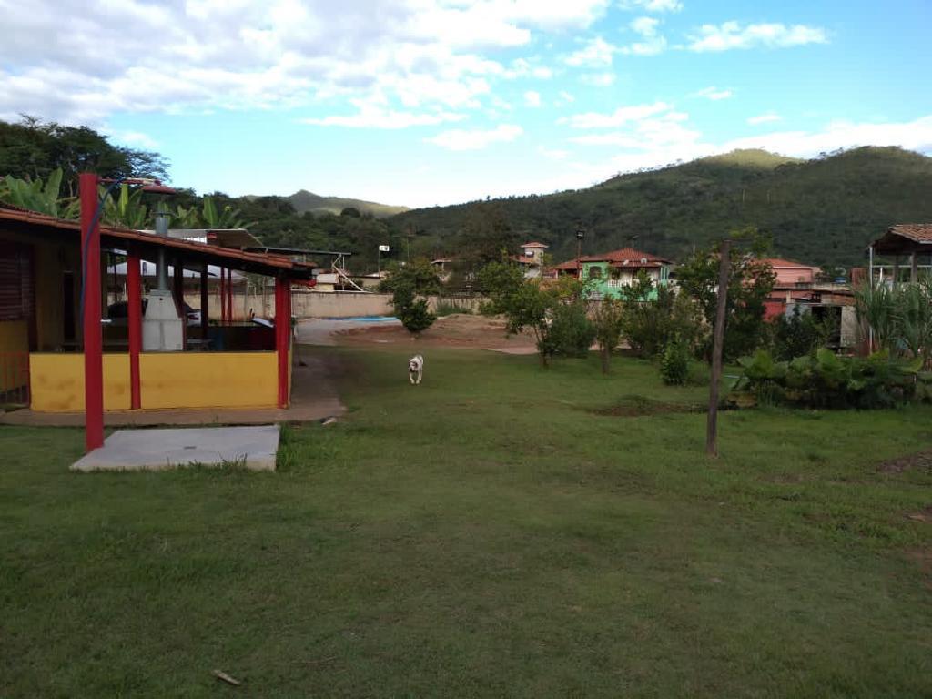 Casa, Pompeu, 1 Quarto, 20 Vagas