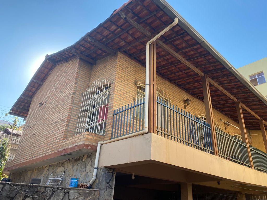 Casa, Sagrada Família, 3 Quartos, 5 Vagas, 1 Suíte