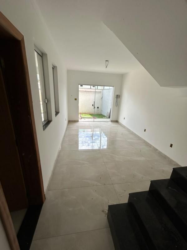 Casa, Centro, 3 Quartos, 2 Vagas, 1 Suíte