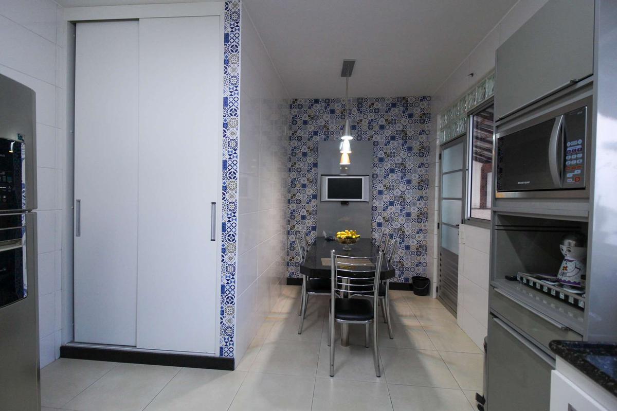 Casa, Dona Clara, 3 Quartos, 4 Vagas, 1 Suíte