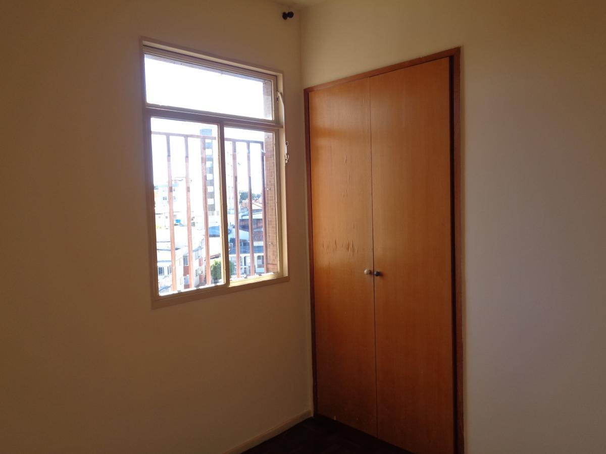 Apartamento, Floresta, 2 Quartos, 1 Vaga