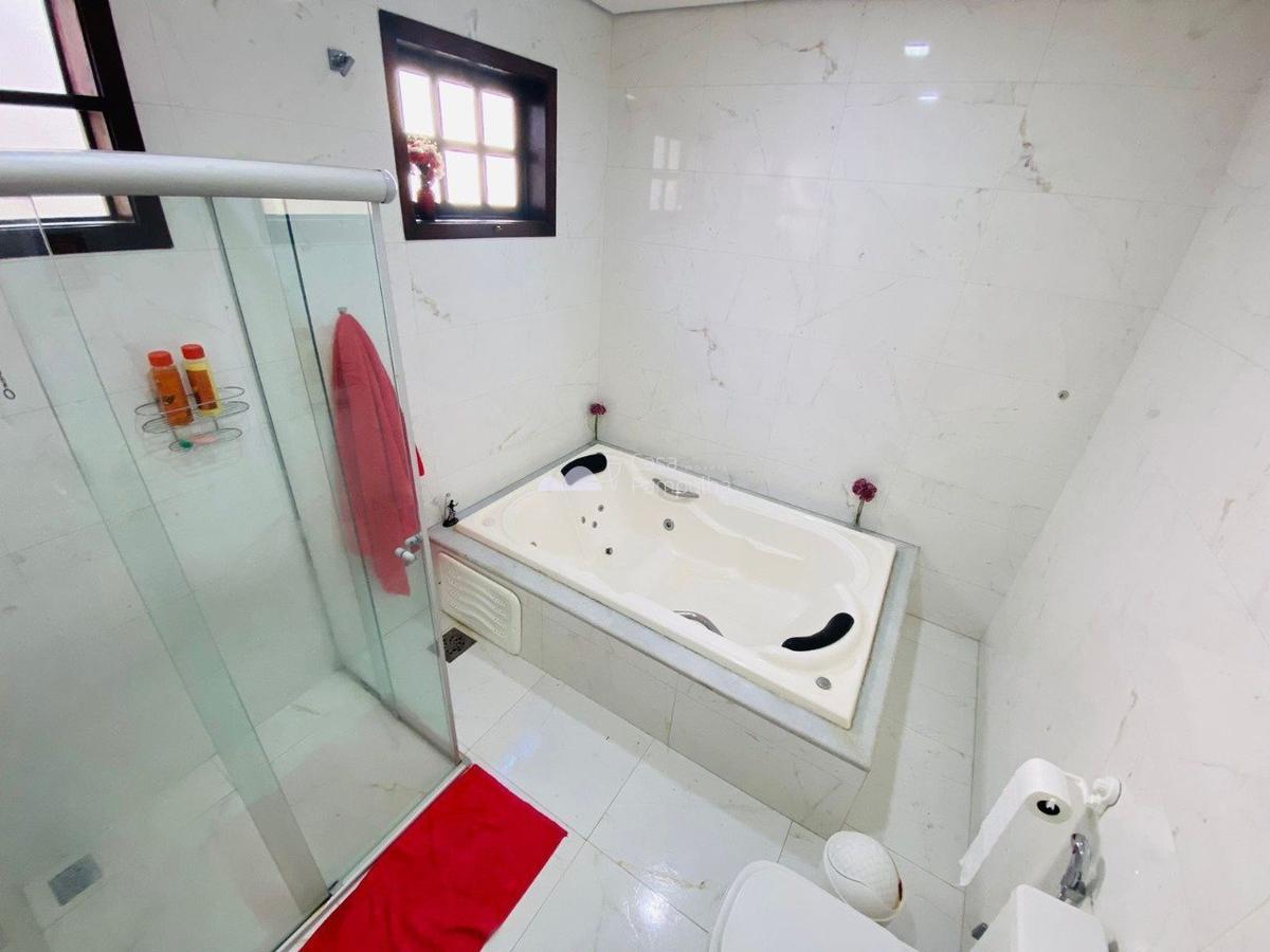 Casa, Trevo, 3 Quartos, 8 Vagas, 1 Suíte