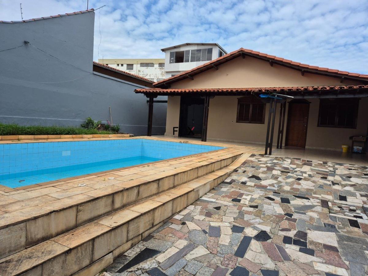 Casa, Alípio de Melo, 3 Quartos, 4 Vagas