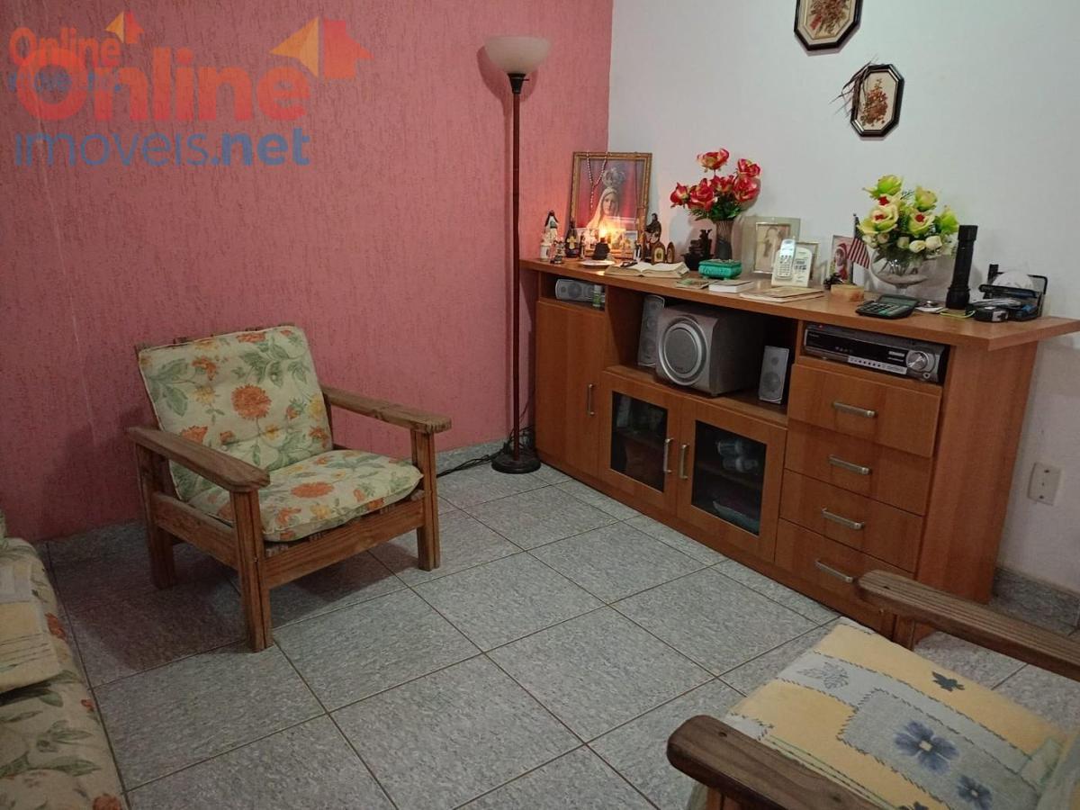 Casa, Dom Pedro I, 1 Quarto, 0 Vaga, 0 Suíte