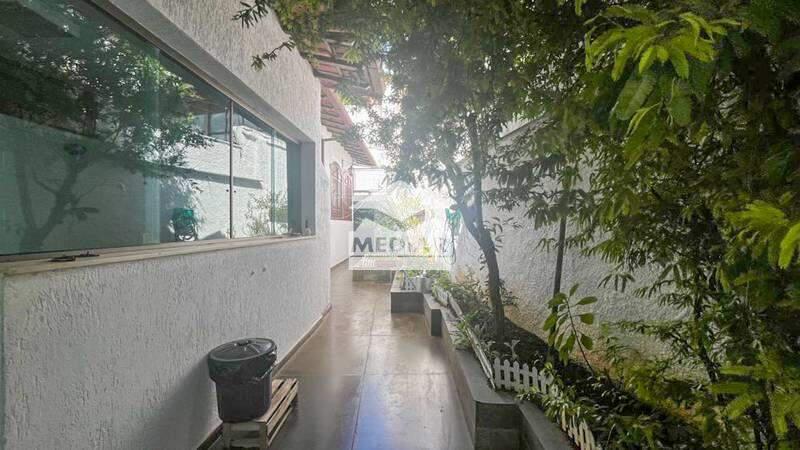 Casa, Comiteco, 5 Quartos, 6 Vagas, 2 Suítes