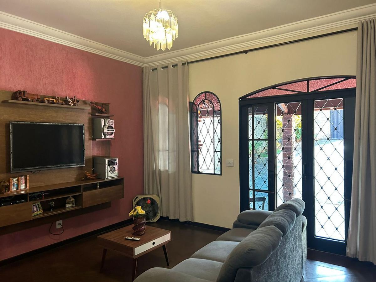 Casa, Parque Xangri-lá, 3 Quartos, 5 Vagas, 1 Suíte