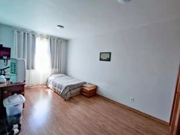 Casa, Esplanada, 4 Quartos, 2 Vagas, 1 Suíte