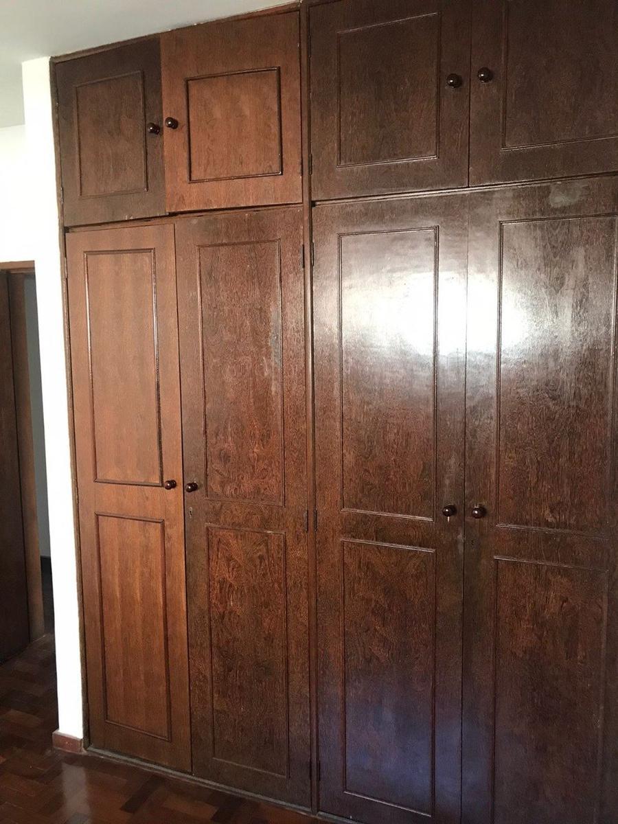 Casa Comercial, Santa Branca, 4 Quartos, 4 Vagas, 2 Suítes