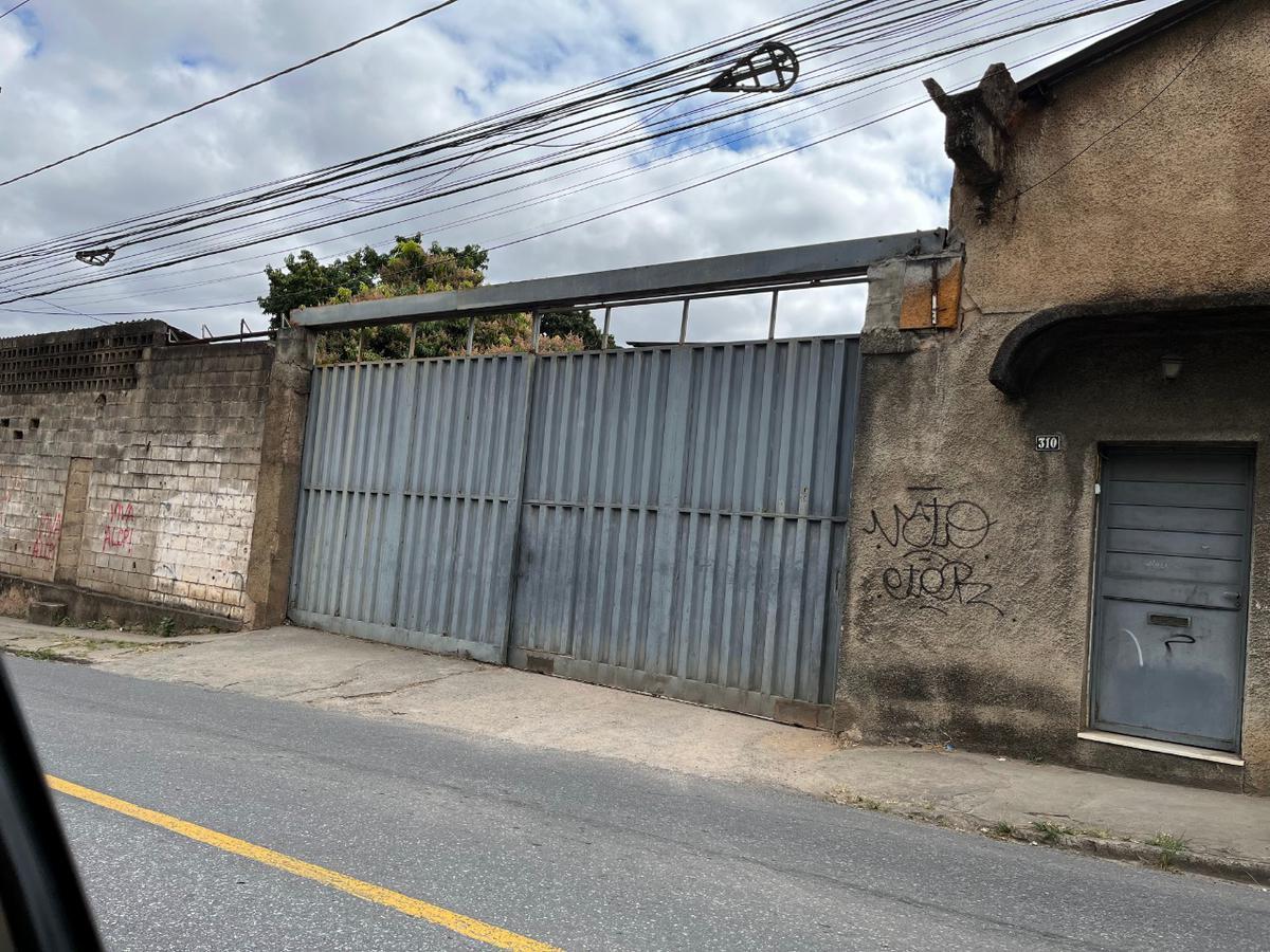 Galpão, São Francisco, 1 Quarto, 6 Vagas