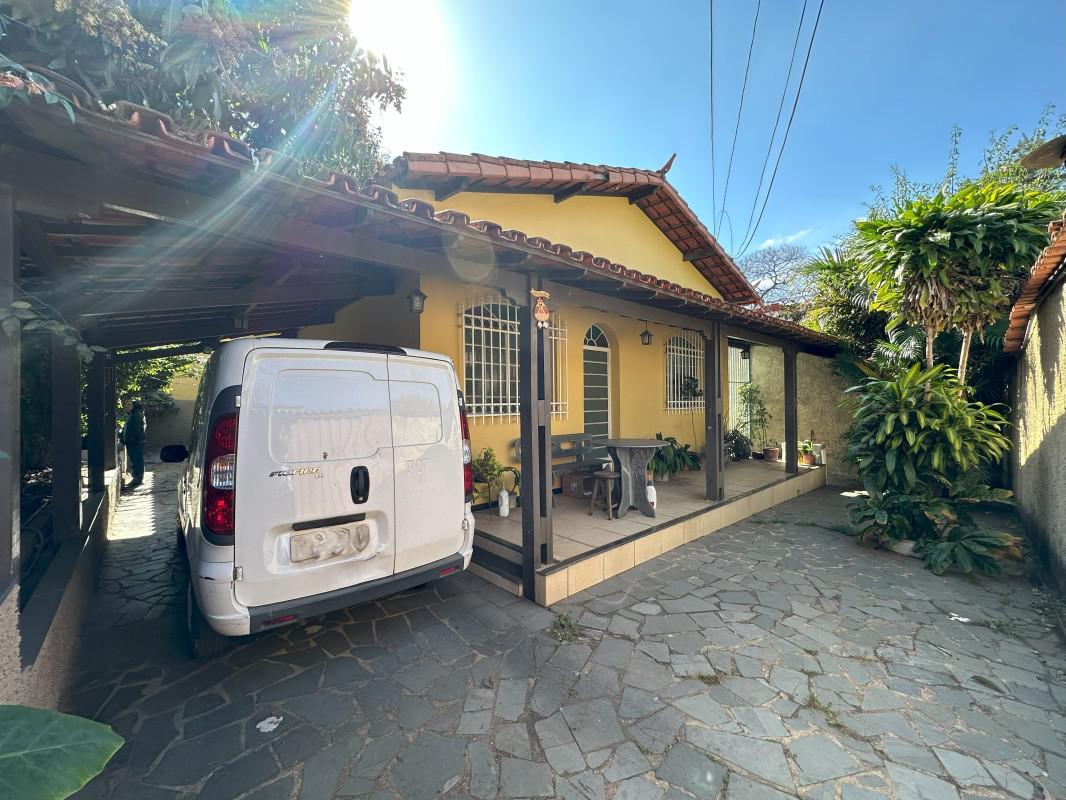 Casa, Caiçaras, 3 Quartos, 3 Vagas, 1 Suíte