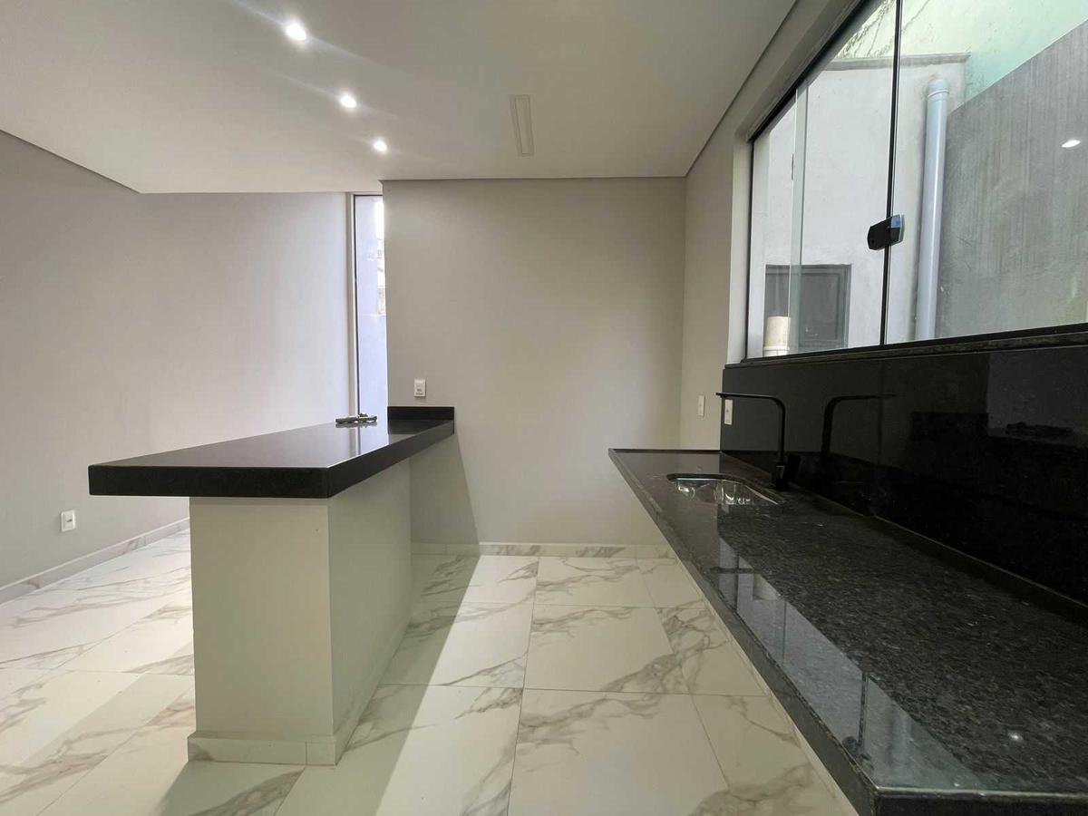 Casa, Santa Efigênia, 3 Quartos, 2 Vagas, 1 Suíte