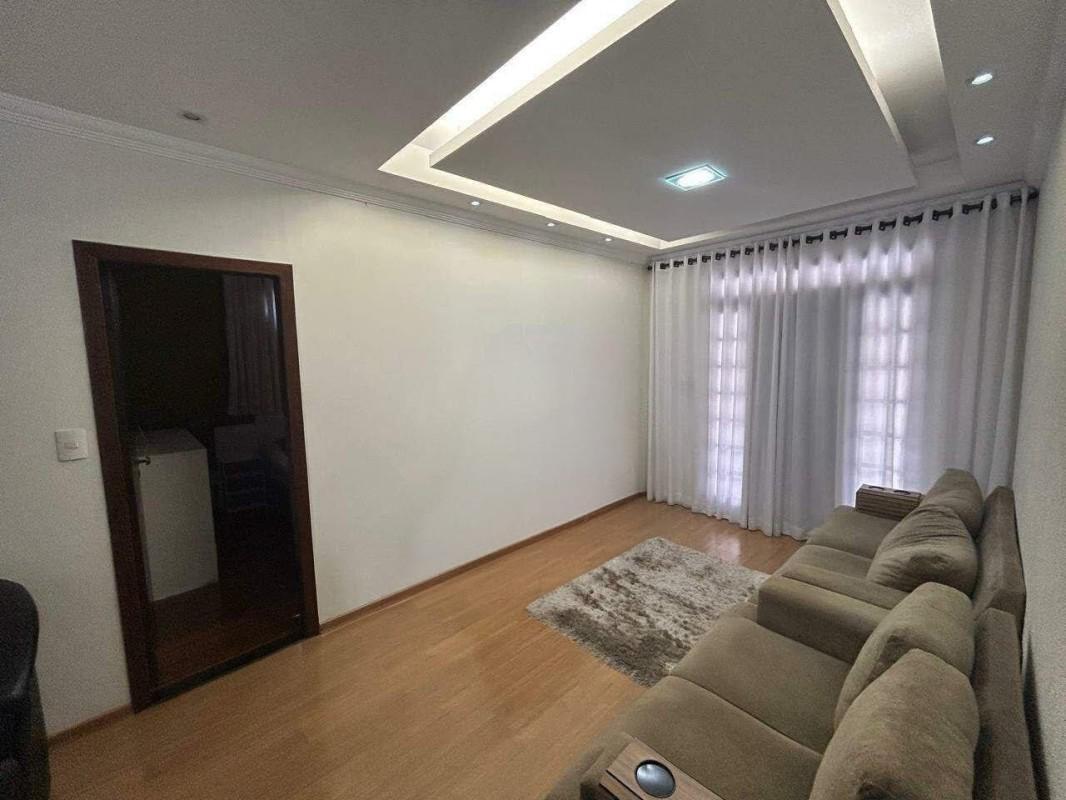 Casa, Eldorado, 3 Quartos, 6 Vagas, 1 Suíte