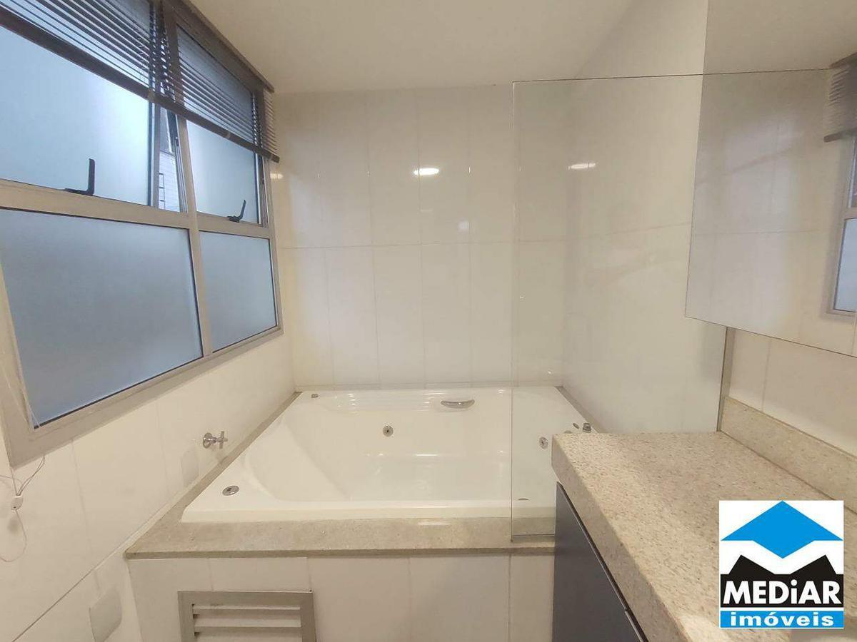 Apartamento, São José, 4 Quartos, 2 Vagas, 2 Suítes