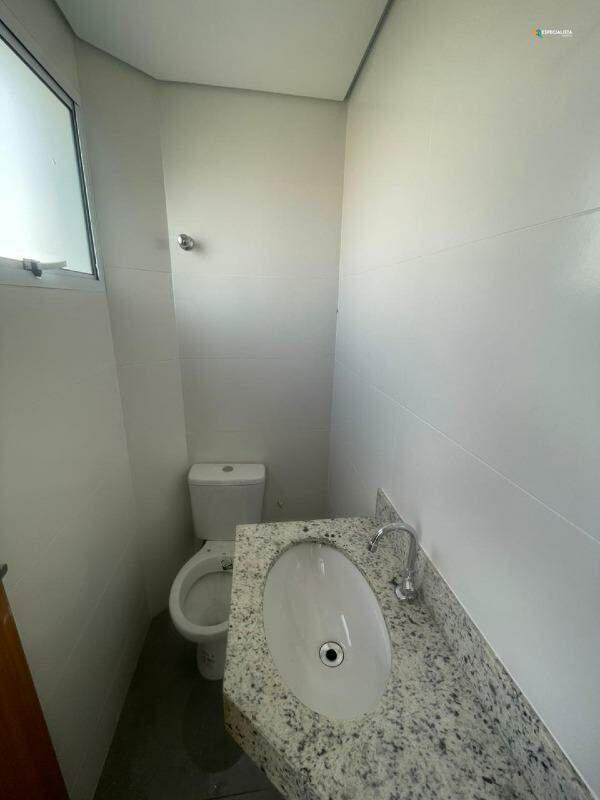 Casa, Novo Centro, 2 Quartos, 1 Vaga, 1 Suíte
