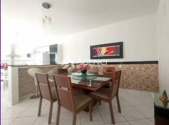 Casa, Monte Castelo, 5 Quartos, 0 Vaga, 1 Suíte