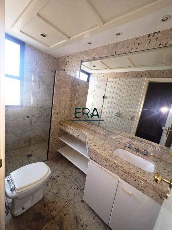 Cobertura, Funcionários, 5 Quartos, 4 Vagas, 4 Suítes