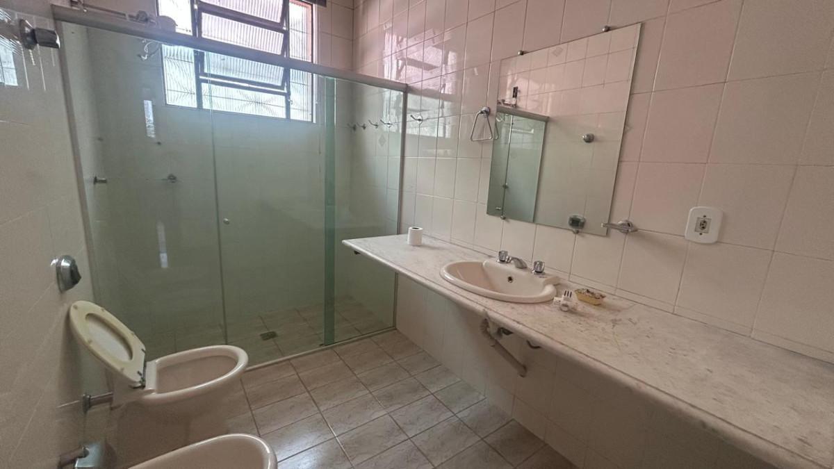 Casa, Dona Clara, 3 Quartos, 4 Vagas, 1 Suíte