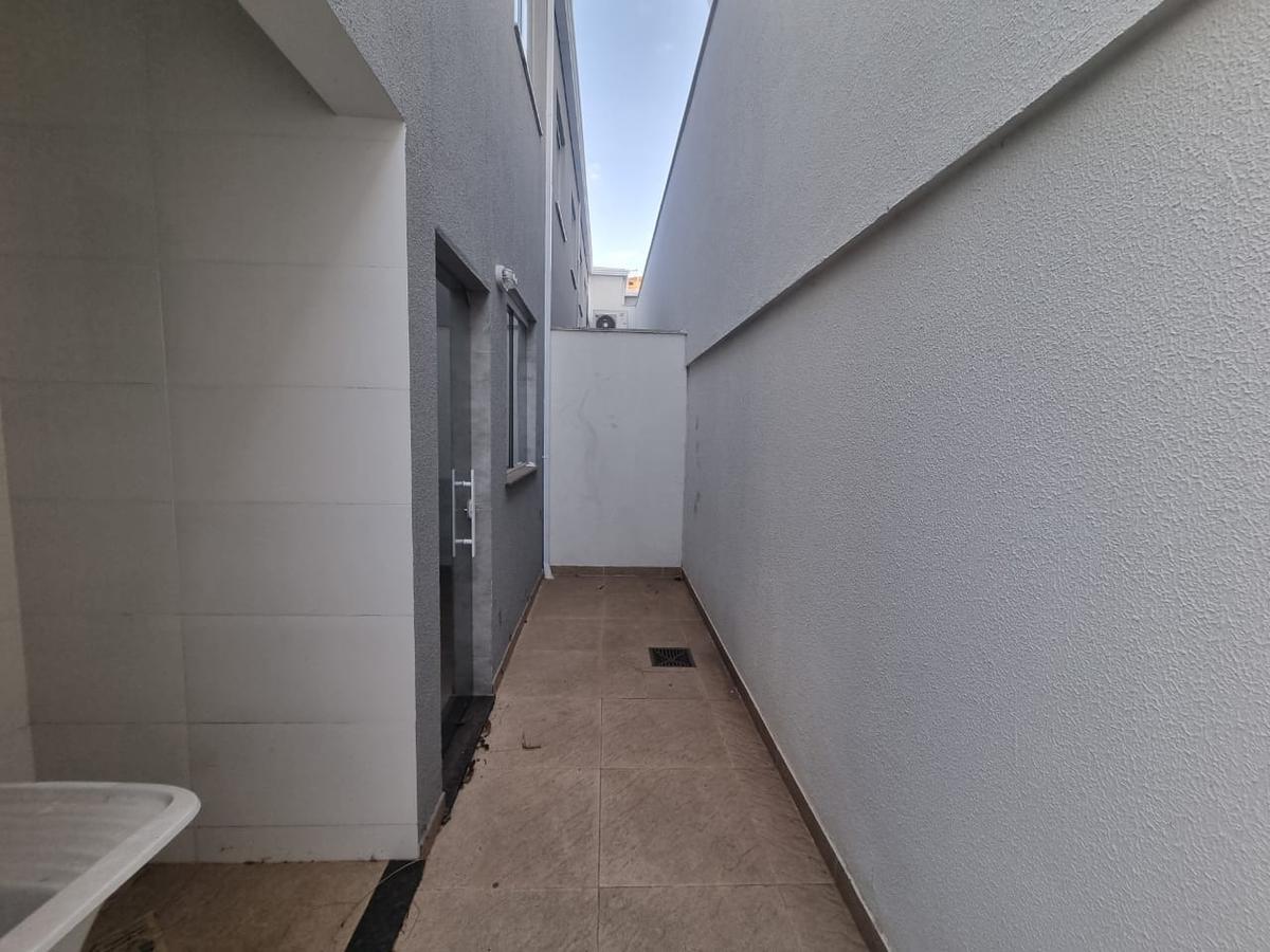 Casa, Itapoã, 3 Quartos, 2 Vagas, 1 Suíte
