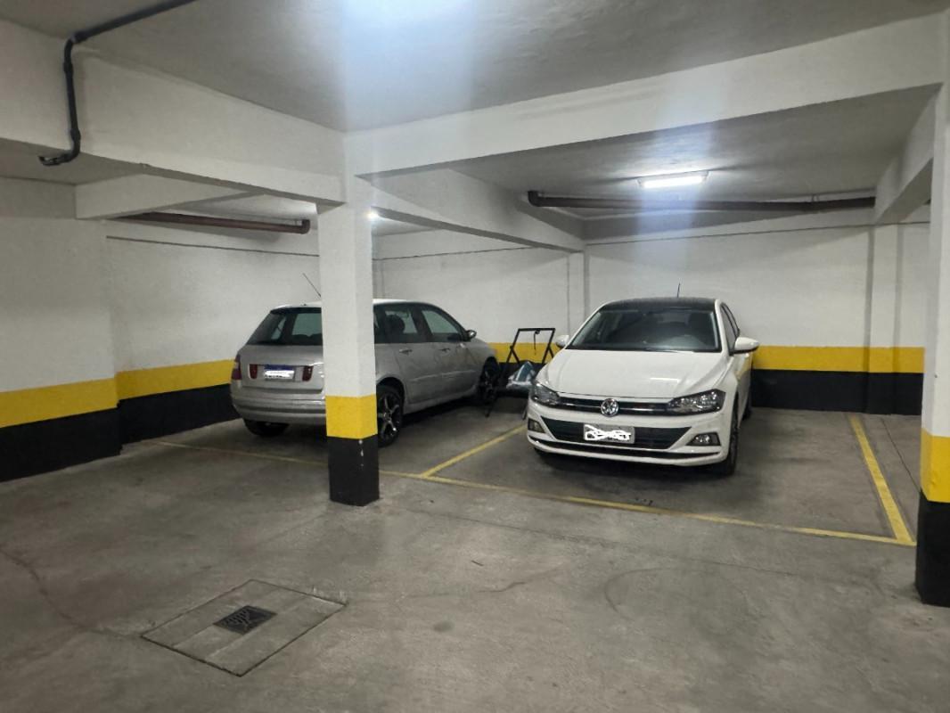 Apartamento, Sagrada Família, 3 Quartos, 2 Vagas, 1 Suíte