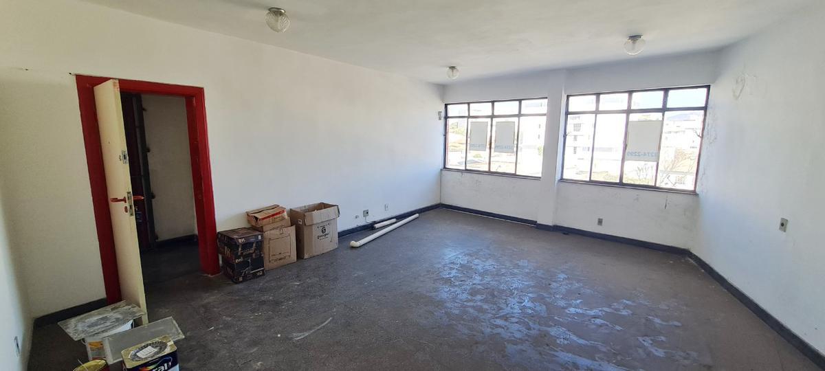 Sala, Santa Inês, 0 Quarto, 0 Vaga