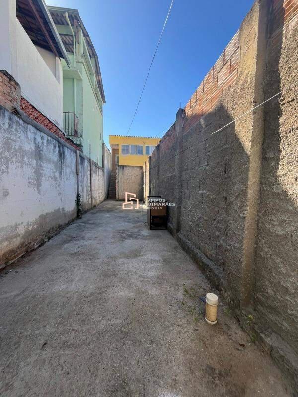 Casa, Santa Terezinha, 2 Quartos, 3 Vagas