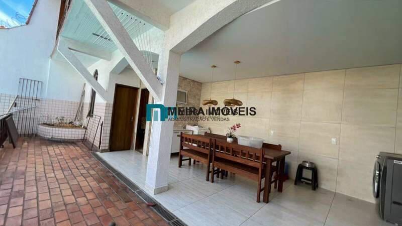 Casa, Alto Barroca, 4 Quartos, 2 Vagas, 2 Suítes