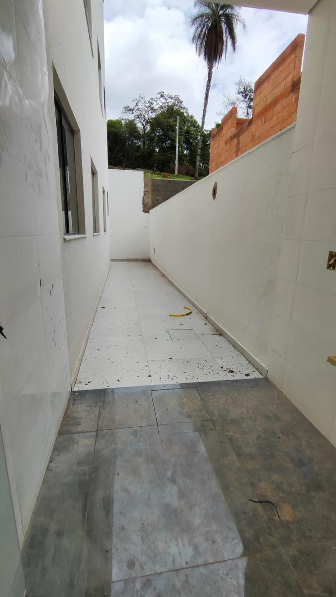Casa, Vale das Orquídeas, 2 Quartos, 2 Vagas, 1 Suíte