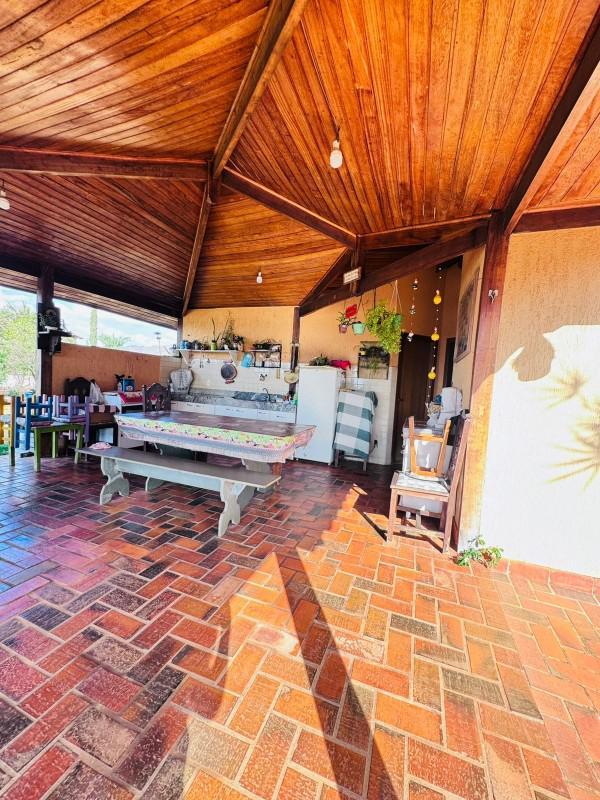 Casa, Serra dos Bandeirantes, 4 Quartos, 2 Vagas, 1 Suíte