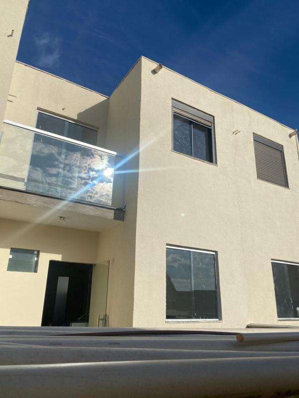 Casa, Santa Branca, 3 Quartos, 2 Vagas, 1 Suíte