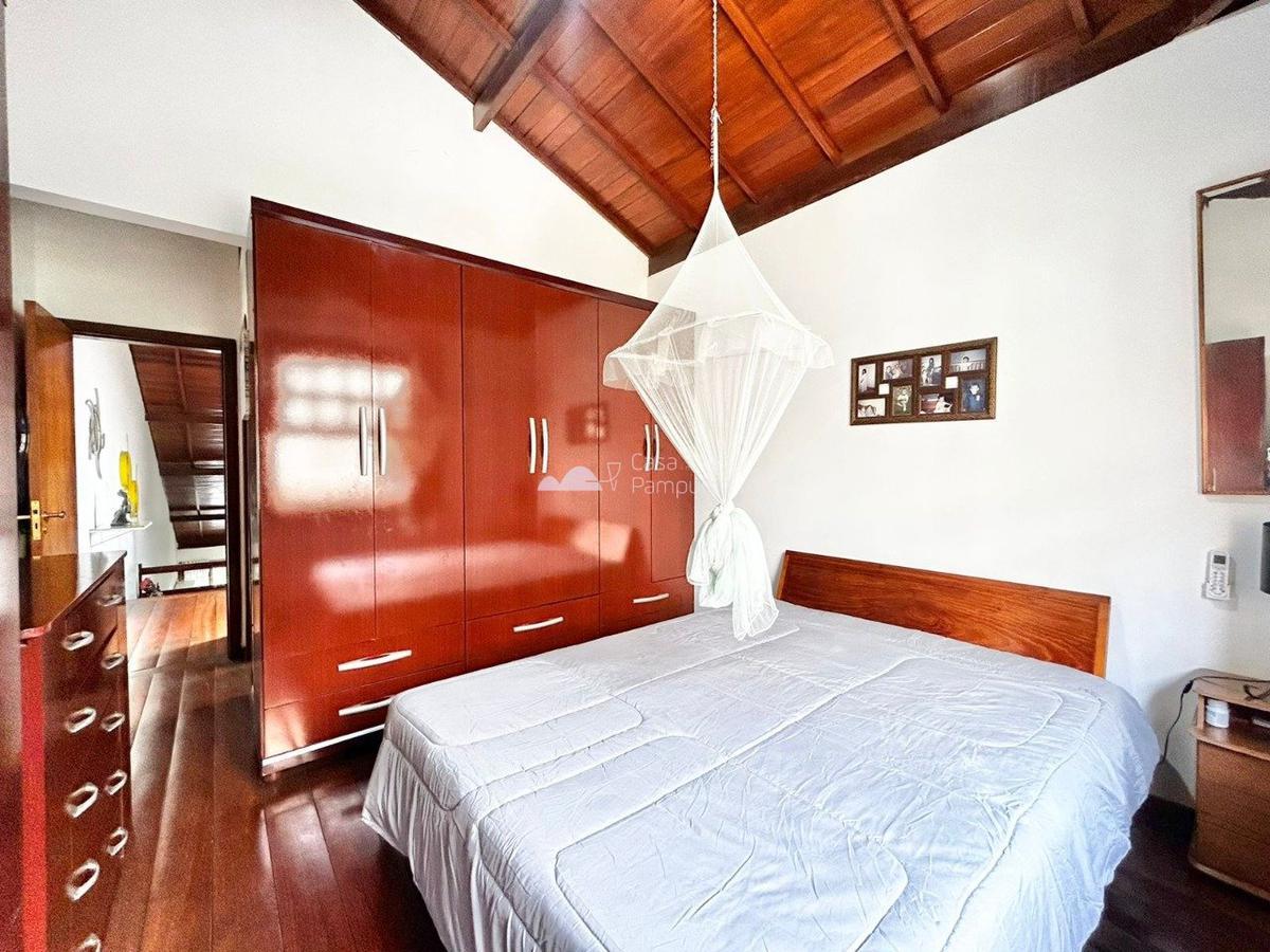 Casa, Paquetá, 4 Quartos, 2 Vagas, 1 Suíte