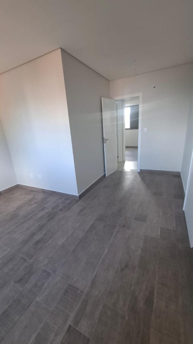Apartamento, Jaraguá, 4 Quartos, 3 Vagas, 1 Suíte