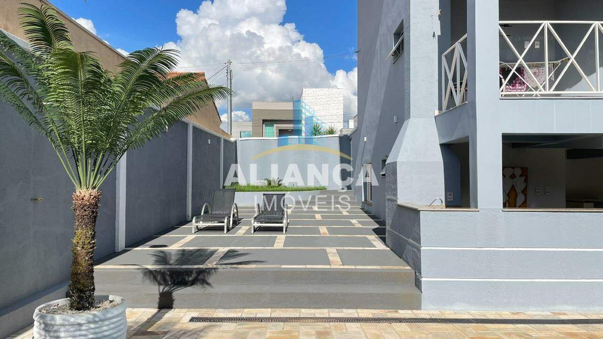 Casa, Centro, 4 Quartos, 2 Vagas, 3 Suítes