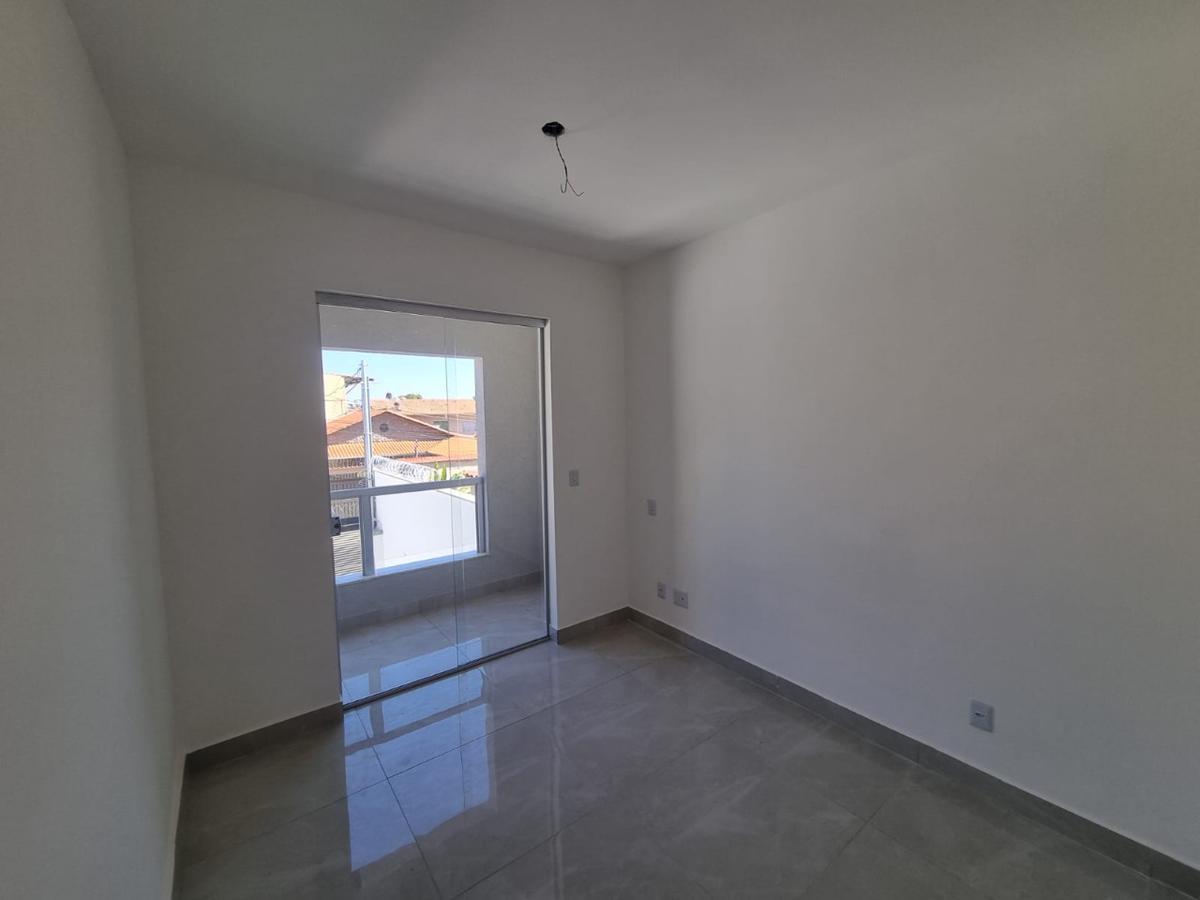 Casa, Floramar, 2 Quartos, 1 Vaga, 2 Suítes