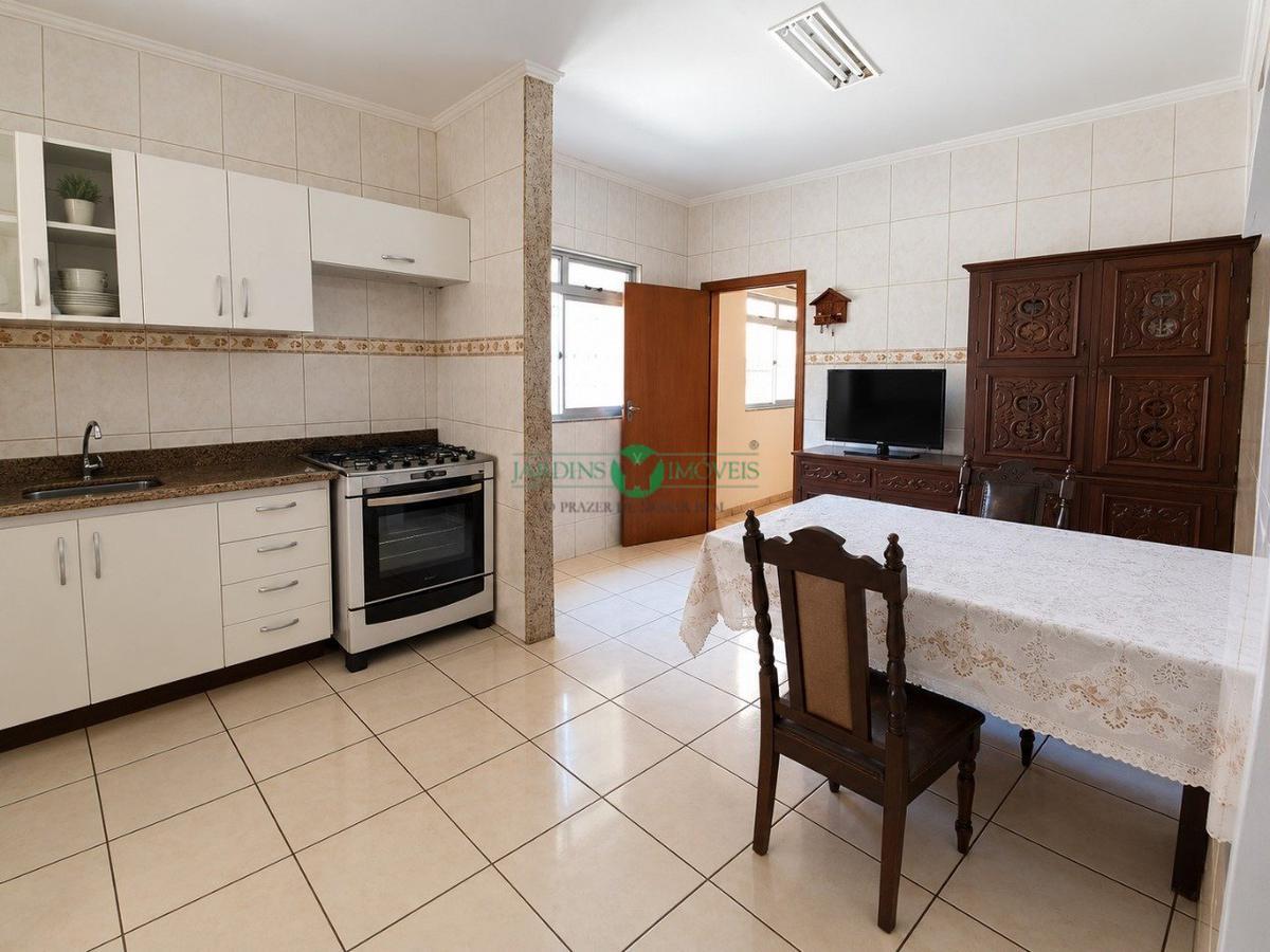 Casa, Cachoeirinha, 3 Quartos, 2 Vagas, 1 Suíte